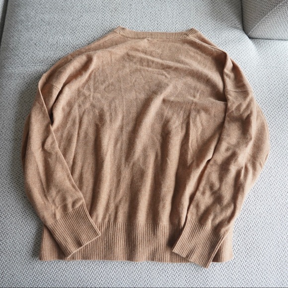 Ami x The Gap cashmere V neck sweater - Picture 6 of 7